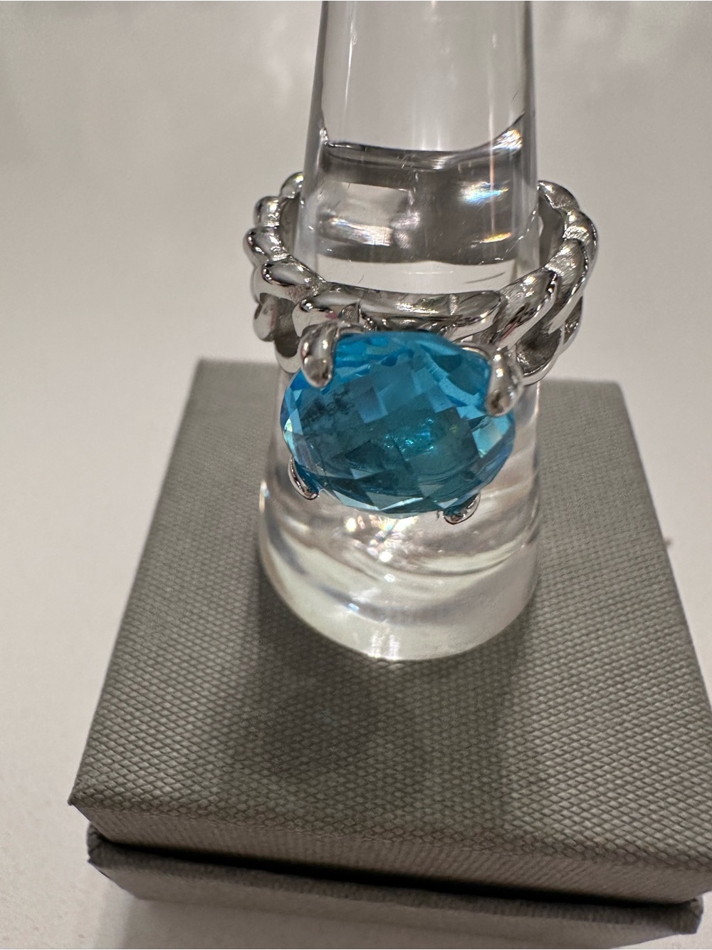 QU100 - QUDO Blue Crystal Silver-Tone Chain Link Statement Ring Size 7.5